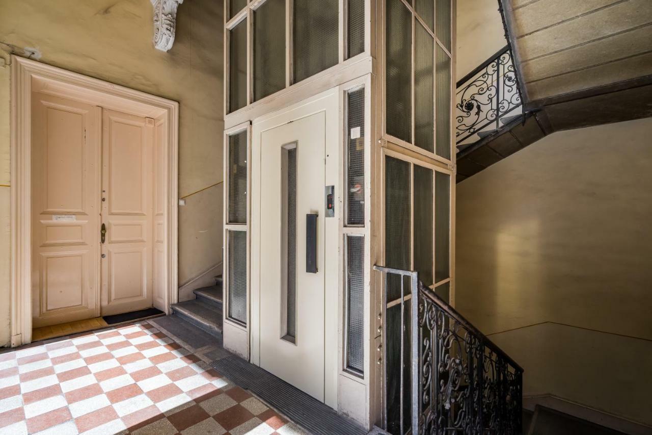 A9 Houseleek Astoria Apartamento Budapeste Exterior foto